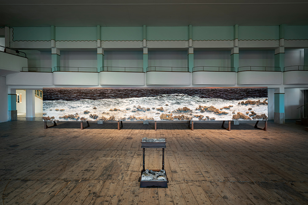 Yoan Capote - Ruido Blanco 2025, exhibition view Galleria Continua, San Gimignano. Photo: Ela Bialkowska, OKNO Studio