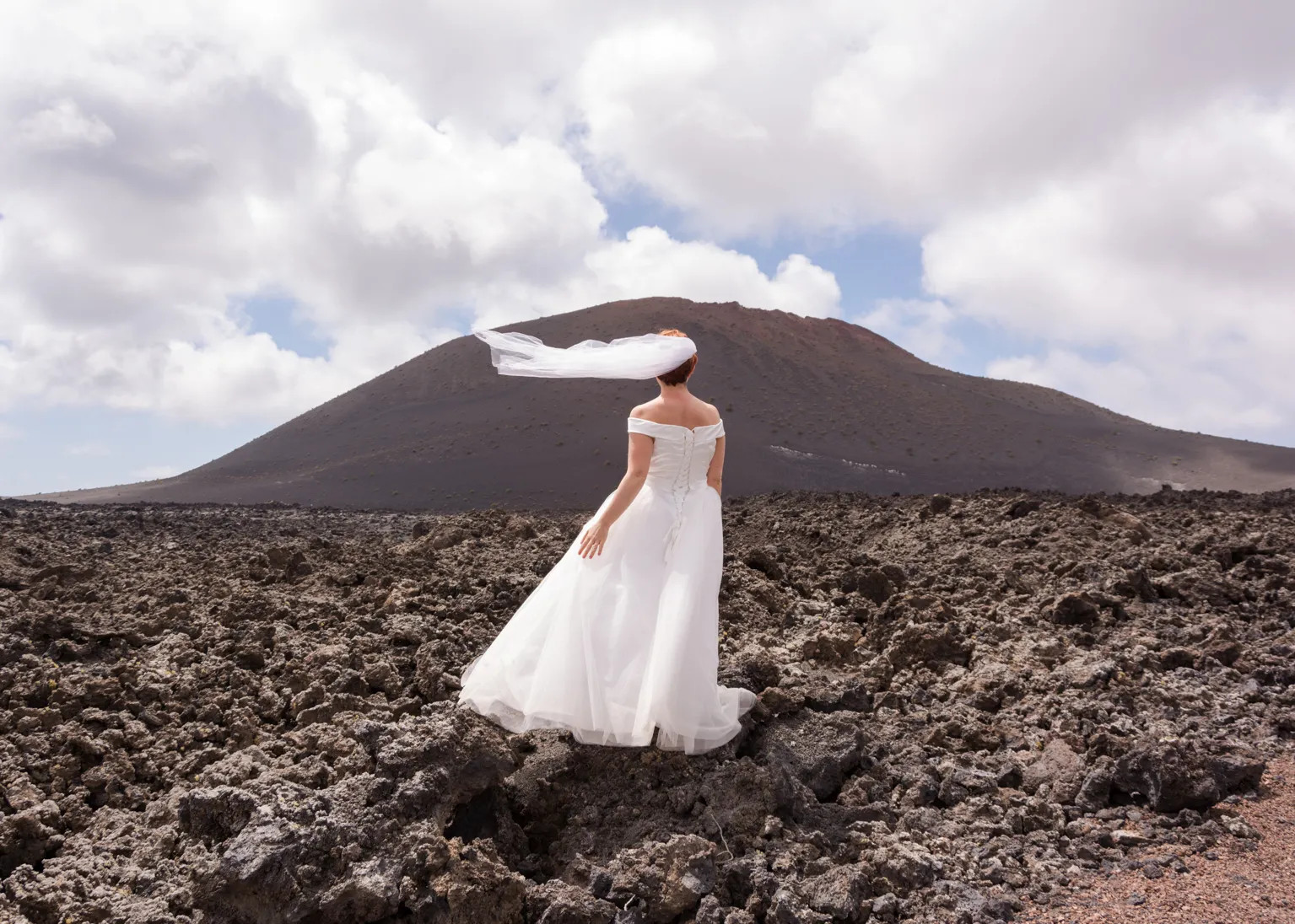 voyage de la mariée et enterrement